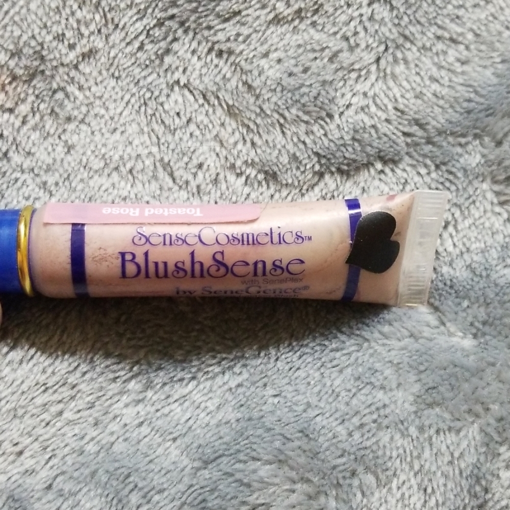 Senegence blushsense toasted rose